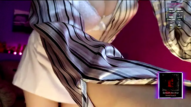 Snapshot of MilanaPure chatting on 11/17/25, 03:18 MilanaPure online show from 11/17/25, 03:18