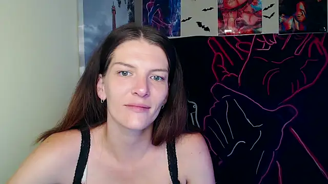 Snapshot of VanessaRey_ chatting on 09/21/25, 06:26 VanessaRey online show from 09/21/25, 06:26