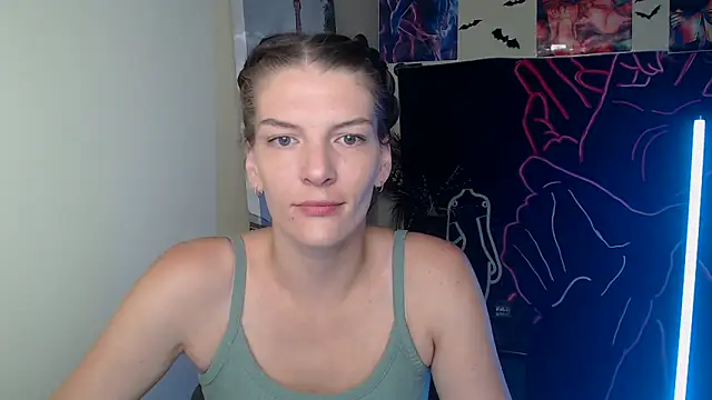 Snapshot of VanessaRey_ chatting on 09/28/25, 06:19 VanessaRey online show from 09/28/25, 06:19