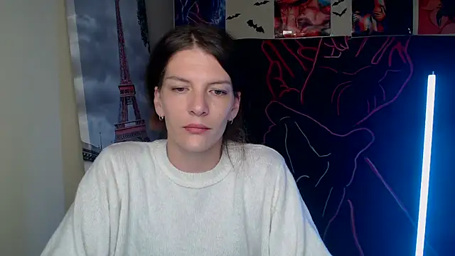 Snapshot of VanessaRey_ chatting on 10/09/25, 05:22 VanessaRey online show from 10/09/25, 05:22