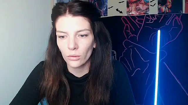 Snapshot of VanessaRey_ chatting on 10/12/25, 06:23 VanessaRey online show from 10/12/25, 06:23