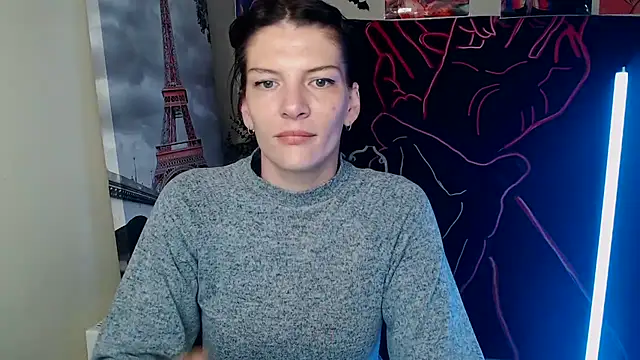 Snapshot of VanessaRey_ chatting on 10/24/25, 06:32 VanessaRey online show from 10/24/25, 06:32