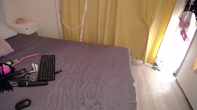 Snapshot of OxyS3reNITY chatting on 12/04/25, 11:08 OxyS3reNITY online show from 12/04/25, 11:08