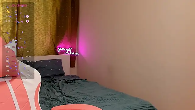 Snapshot of -awari- chatting on 03/20/25, 12:32 -awari- online show from 03/20/25, 12:32