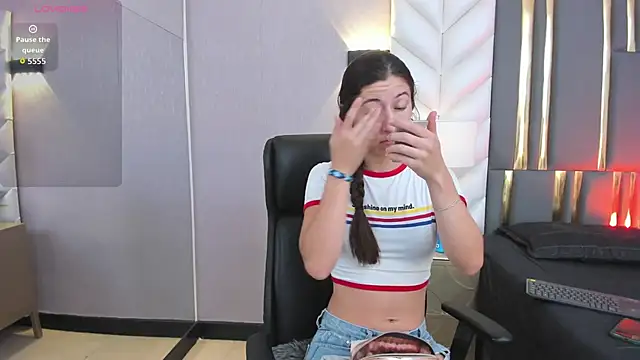 SaraJonness online show from 10/07/25, 12:13