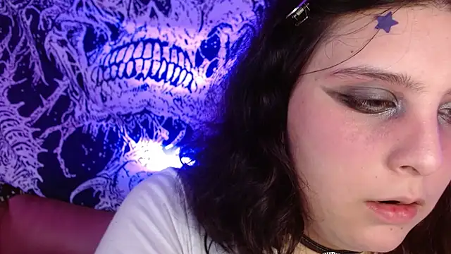 mikaskullcs online show from 10/16/25, 09:38