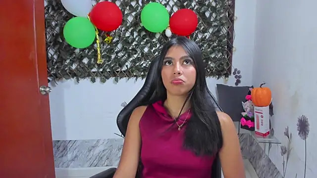 Sarahbrowm  online show from 10/28/25, 02:37