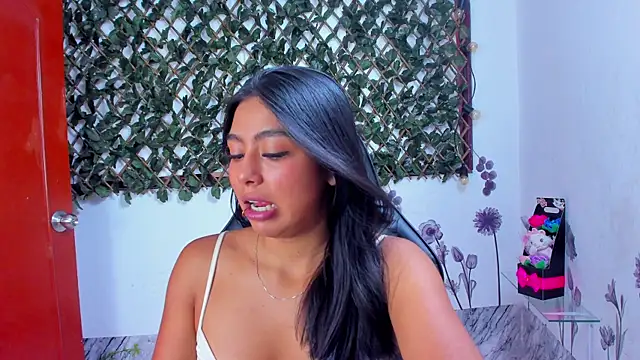 Sarahbrowm  online show from 11/10/25, 07:57