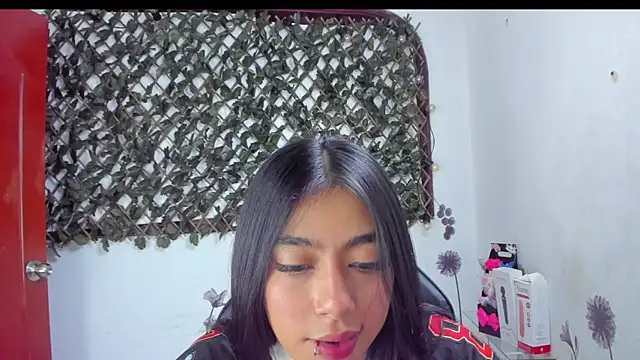 Sarahbrowm  online show from 11/21/25, 09:57