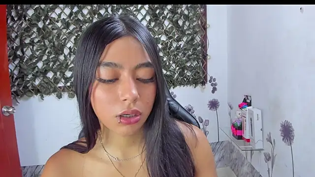 Sarahbrowm  online show from 11/22/25, 07:13