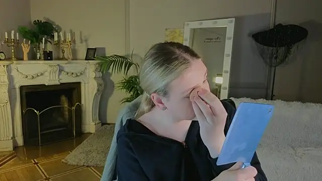 Snapshot of Jes_Solar chatting on 09/24/25, 11:13 Jes Solar online show from 09/24/25, 11:13