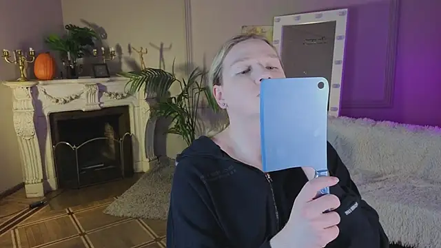 Snapshot of Jes_Solar chatting on 11/05/25, 09:48 Jes Solar online show from 11/05/25, 09:48