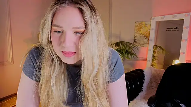 Snapshot of Jes_Solar chatting on 11/08/25, 08:51 Jes Solar online show from 11/08/25, 08:51