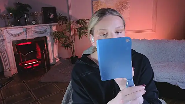 Snapshot of Jes_Solar chatting on 11/21/25, 09:46 Jes Solar online show from 11/21/25, 09:46