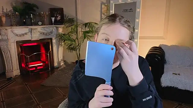 Snapshot of Jes_Solar chatting on 11/23/25, 10:09 Jes Solar online show from 11/23/25, 10:09