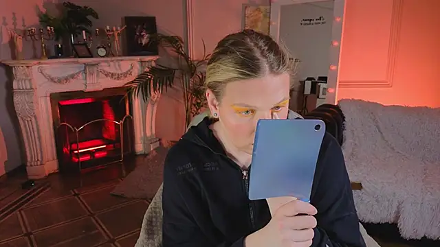 Snapshot of Jes_Solar chatting on 11/30/25, 06:23 Jes Solar online show from 11/30/25, 06:23