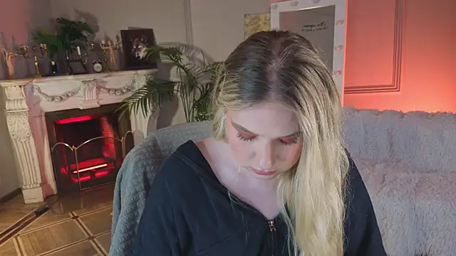 Snapshot of Jes_Solar chatting on 12/03/25, 08:51 Jes Solar online show from 12/03/25, 08:51