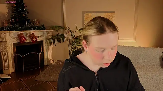 Snapshot of Jes_Solar chatting on 12/13/25, 08:25 Jes Solar online show from 12/13/25, 08:25