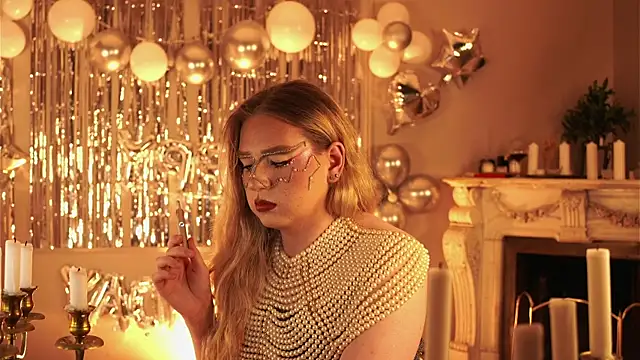 Jes Solar online show from 06/15/26, 06:32