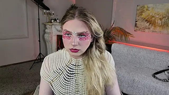 Jes Solar online show from 06/19/26, 08:56