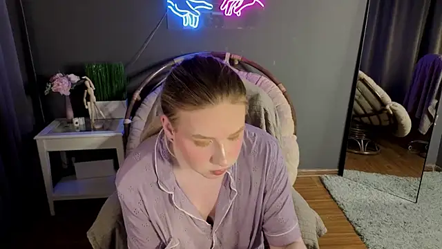 Jes Solar online show from 07/21/26, 02:41