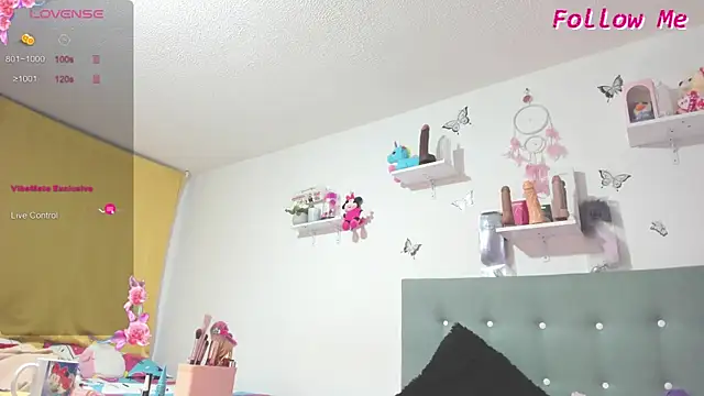 Snapshot of mailyn_baker chatting on 10/26/25, 11:31 mailyn baker online show from 10/26/25, 11:31