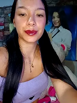 Snapshot of adrianagilton chatting on 03/19/25, 02:24 adrianagilton online show from 03/19/25, 02:24