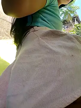 Snapshot of adrianagilton chatting on 10/02/25, 03:08 adrianagilton online show from 10/02/25, 03:08