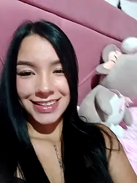 Snapshot of adrianagilton chatting on 10/05/25, 09:24 adrianagilton online show from 10/05/25, 09:24