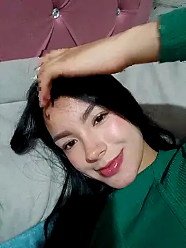 Snapshot of adrianagilton chatting on 10/18/25, 10:32 adrianagilton online show from 10/18/25, 10:32