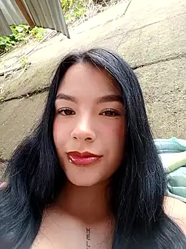 Snapshot of adrianagilton chatting on 11/15/25, 09:11 adrianagilton online show from 11/15/25, 09:11