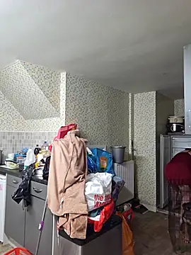 Snapshot of MissQueenBeex chatting on 11/30/25, 04:00 MissQueenBeex online show from 11/30/25, 04:00