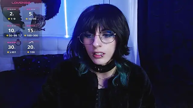 goth minerva online show from 09/17/25, 01:46