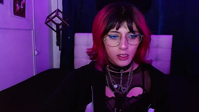 goth minerva online show from 10/18/25, 01:23