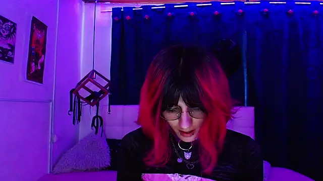 goth minerva online show from 11/14/25, 01:21