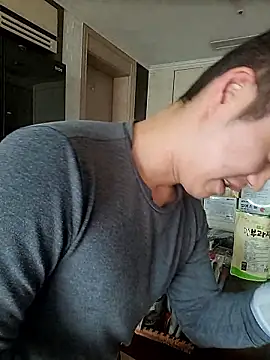 Snapshot of woonee827372 chatting on 11/22/25, 03:49 woonee827372 online show from 11/22/25, 03:49