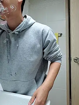 Snapshot of woonee827372 chatting on 11/26/25, 08:59 woonee827372 online show from 11/26/25, 08:59