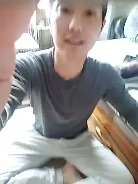 Snapshot of woonee827372 chatting on 11/30/25, 01:09 woonee827372 online show from 11/30/25, 01:09