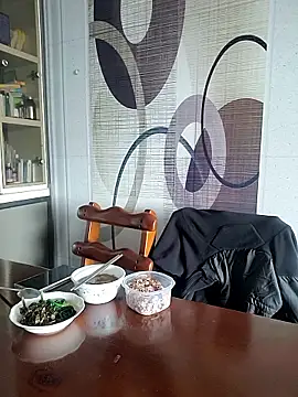 Snapshot of woonee827372 chatting on 12/02/25, 04:51 woonee827372 online show from 12/02/25, 04:51