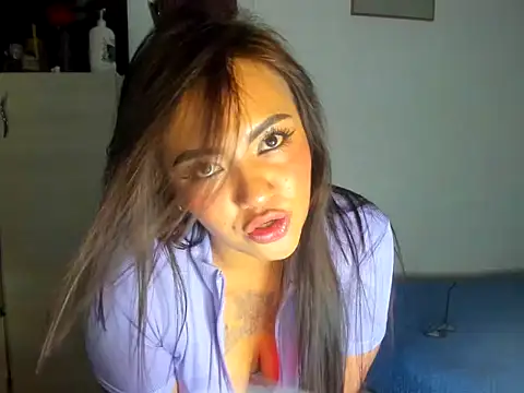 Snapshot of KatyBrunette chatting on 11/16/25, 01:33 KatyBrunette online show from 11/16/25, 01:33