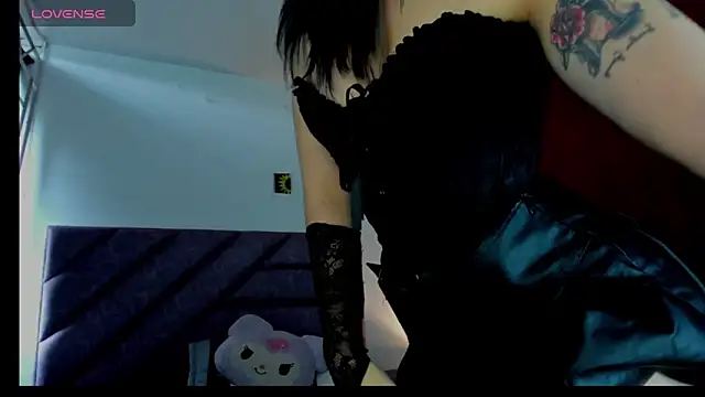KARINNA  RAVEN online show from 05/28/26, 09:34