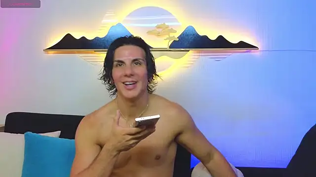 Snapshot of Almiboys chatting on 10/05/25, 11:57 Almiboys online show from 10/05/25, 11:57