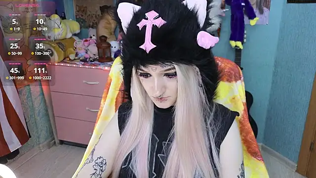 Snapshot of Manuela_unicorn chatting on 11/14/25, 08:40 Manuela unicorn online show from 11/14/25, 08:40