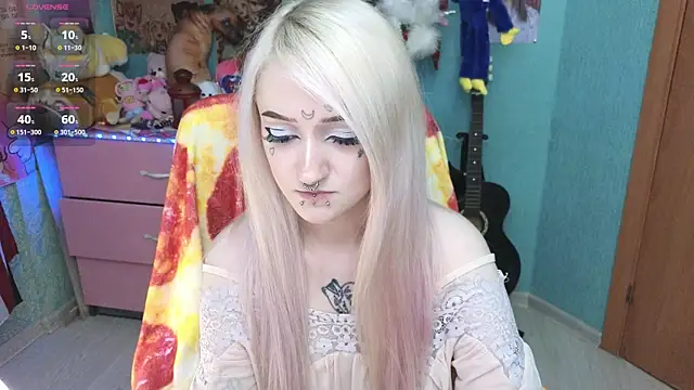 Snapshot of Manuela_unicorn chatting on 11/15/25, 08:16 Manuela unicorn online show from 11/15/25, 08:16