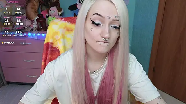 Snapshot of Manuela_unicorn chatting on 11/25/25, 04:12 Manuela unicorn online show from 11/25/25, 04:12