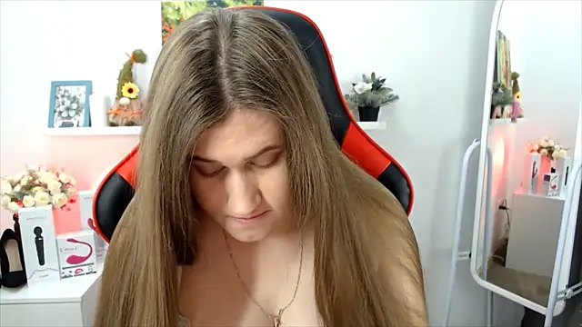 Lucky Lana online show from 10/13/25, 02:33