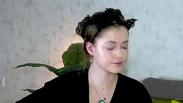 Snapshot of AshleyD_ chatting on 11/24/25, 03:28 AshleyD online show from 11/24/25, 03:28