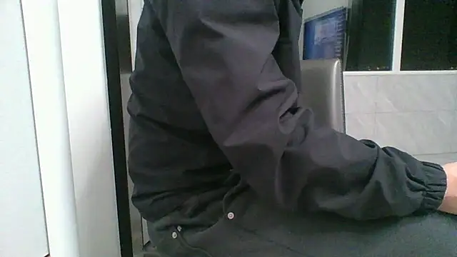 Snapshot of nole_china7 chatting on 10/20/25, 01:55 nole china7 online show from 10/20/25, 01:55