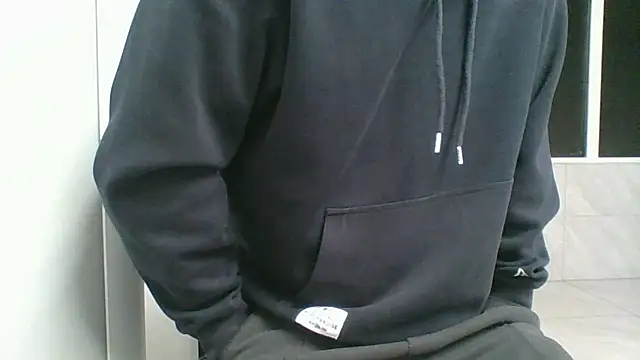 Snapshot of nole_china7 chatting on 10/25/25, 01:07 nole china7 online show from 10/25/25, 01:07