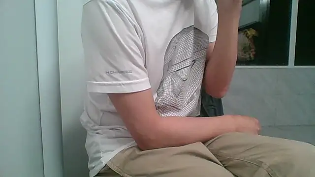 Snapshot of nole_china7 chatting on 12/05/25, 01:20 nole china7 online show from 12/05/25, 01:20